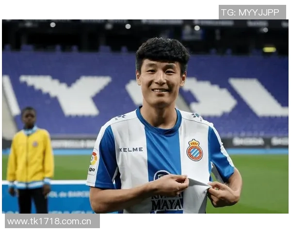 前国脚批评荷兰队表现不佳缺乏创造力与对抗意识导致对手轻松突破 前国脚批评荷兰队表现不佳缺乏创造力与对抗意识导致对手轻松突破