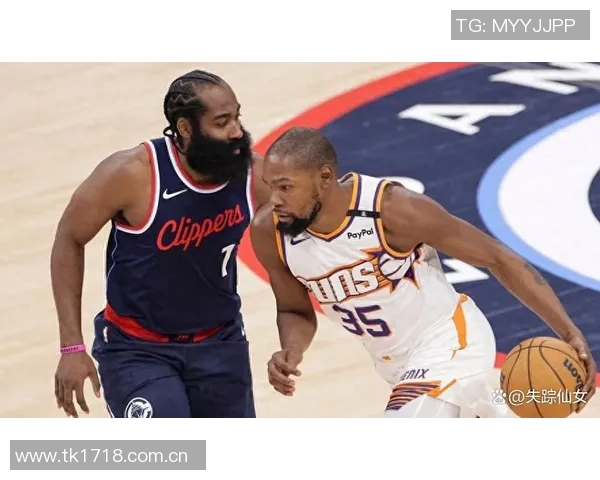 裁判报告揭示布克与詹姆斯接触细节影响比赛判罚的关键时刻