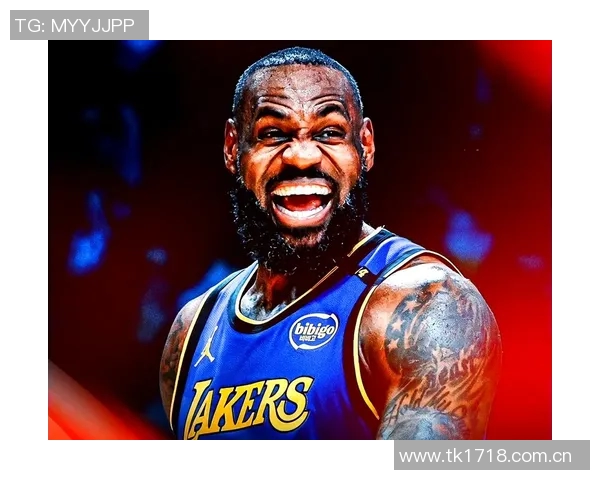 老詹被cue瞬间引发小卡幽默回应杯中轩尼诗引发媒体热议