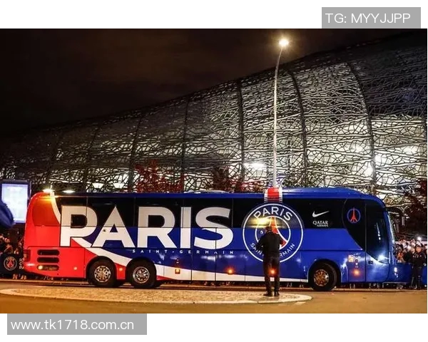 巴黎大巴在毕尔巴鄂遭袭球员们紧急前往机场避险